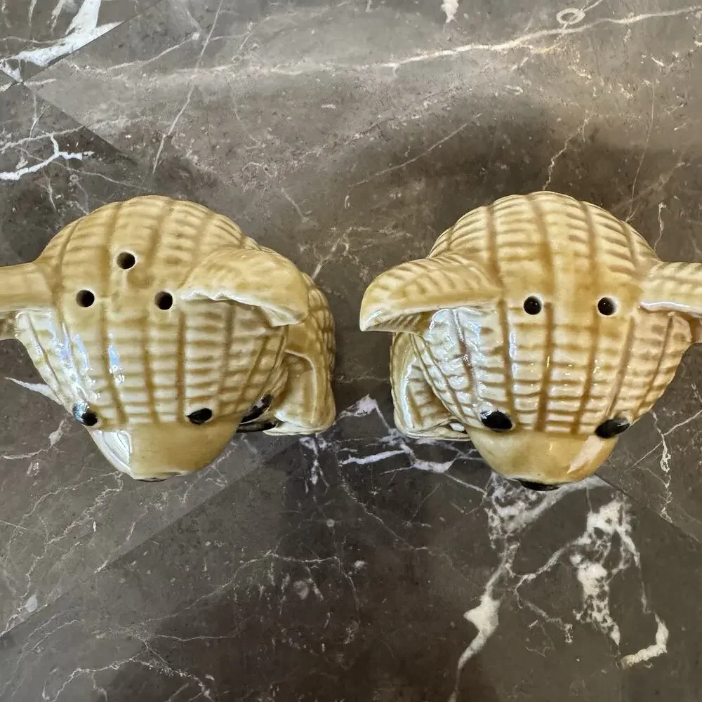 Vintage 3” Yellow Corn Teddy Bear Ceramic Salt & and Pepper‎ Shakers
